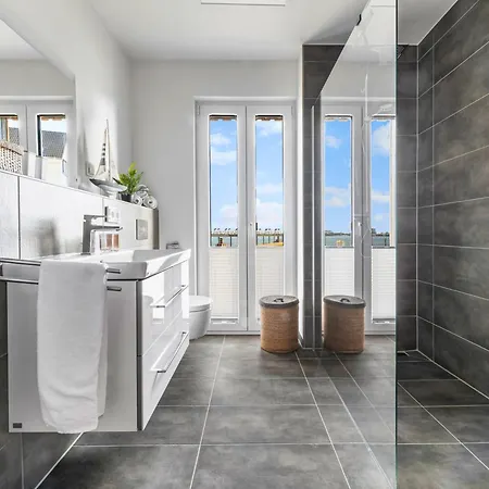 Appartement Admiralslounge- Eg, Infrarotsauna, Grosse Dusche, Terrasse, Blick Auf Hafenbecken Olpenitz