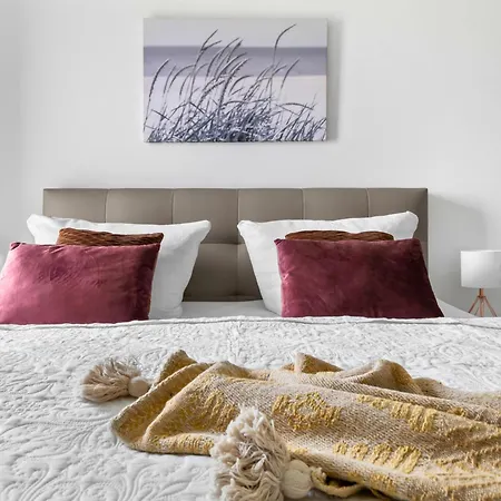 Admiralslounge- Eg, Infrarotsauna, Grosse Dusche, Terrasse, Blick Auf Hafenbecken * Olpenitz